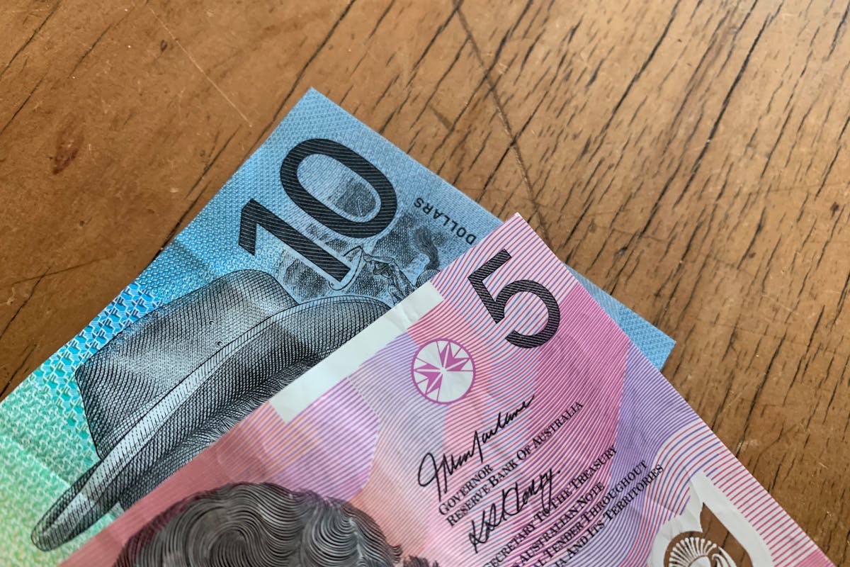 Australian five and ten dollar notes